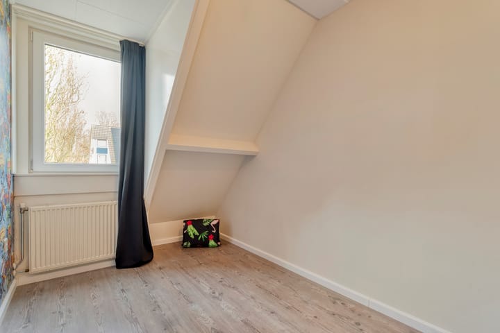 Photo 21 of Anne Franklaan 17