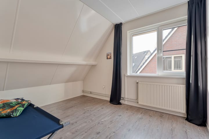 Photo 23 of Anne Franklaan 17