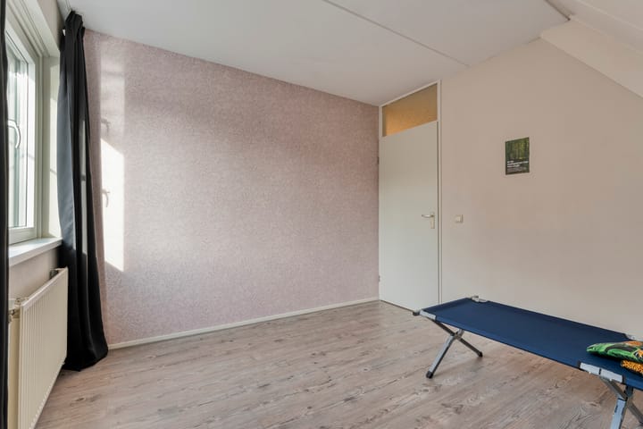 Photo 24 of Anne Franklaan 17