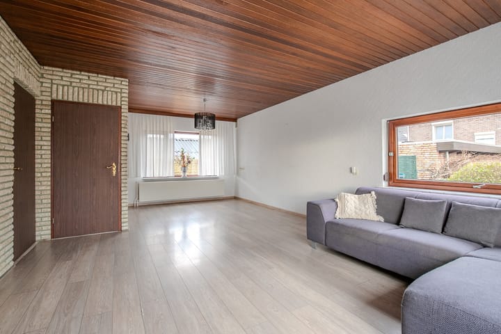 Photo 2 of Bosstraat 2