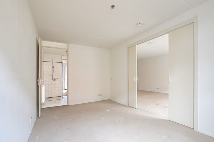 Photo 8 of Valder 36