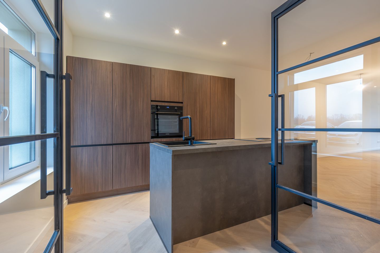 Photo 5 of Cazenderstraat 8