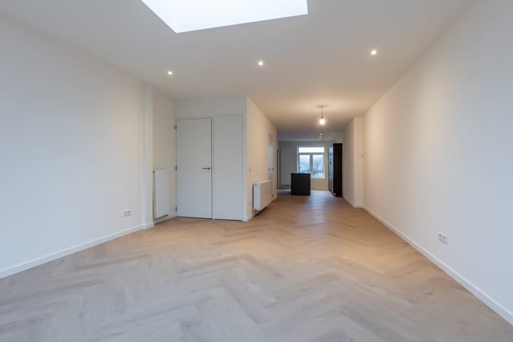 Foto 7 van Cazenderstraat 8