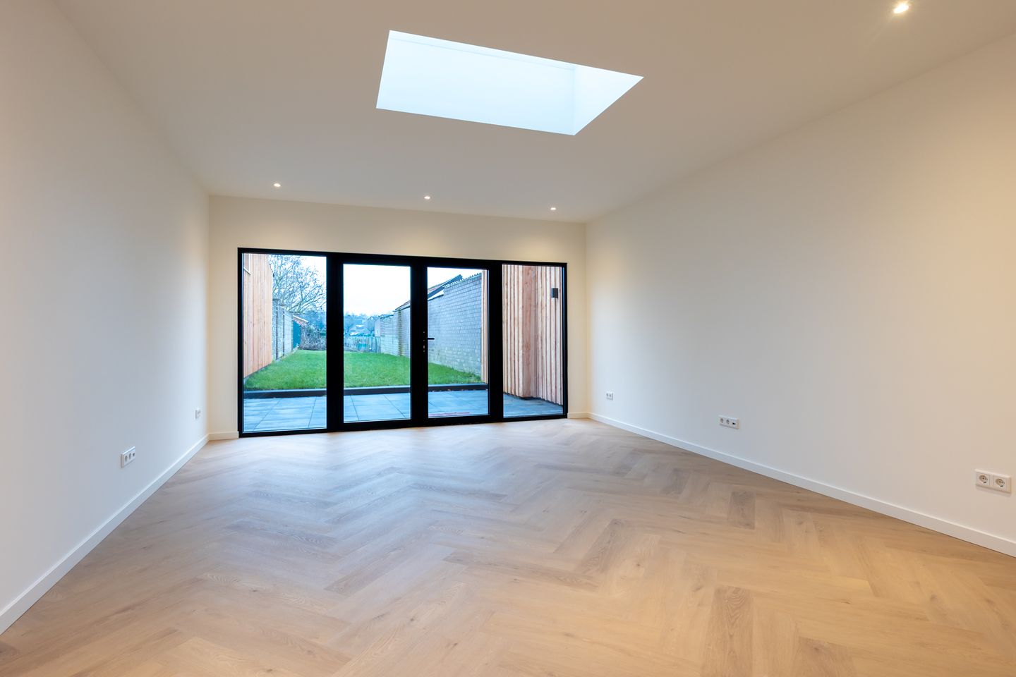 Photo 10 of Cazenderstraat 8