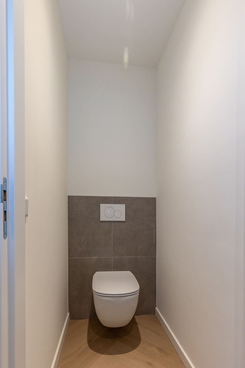 Photo 14 of Cazenderstraat 8