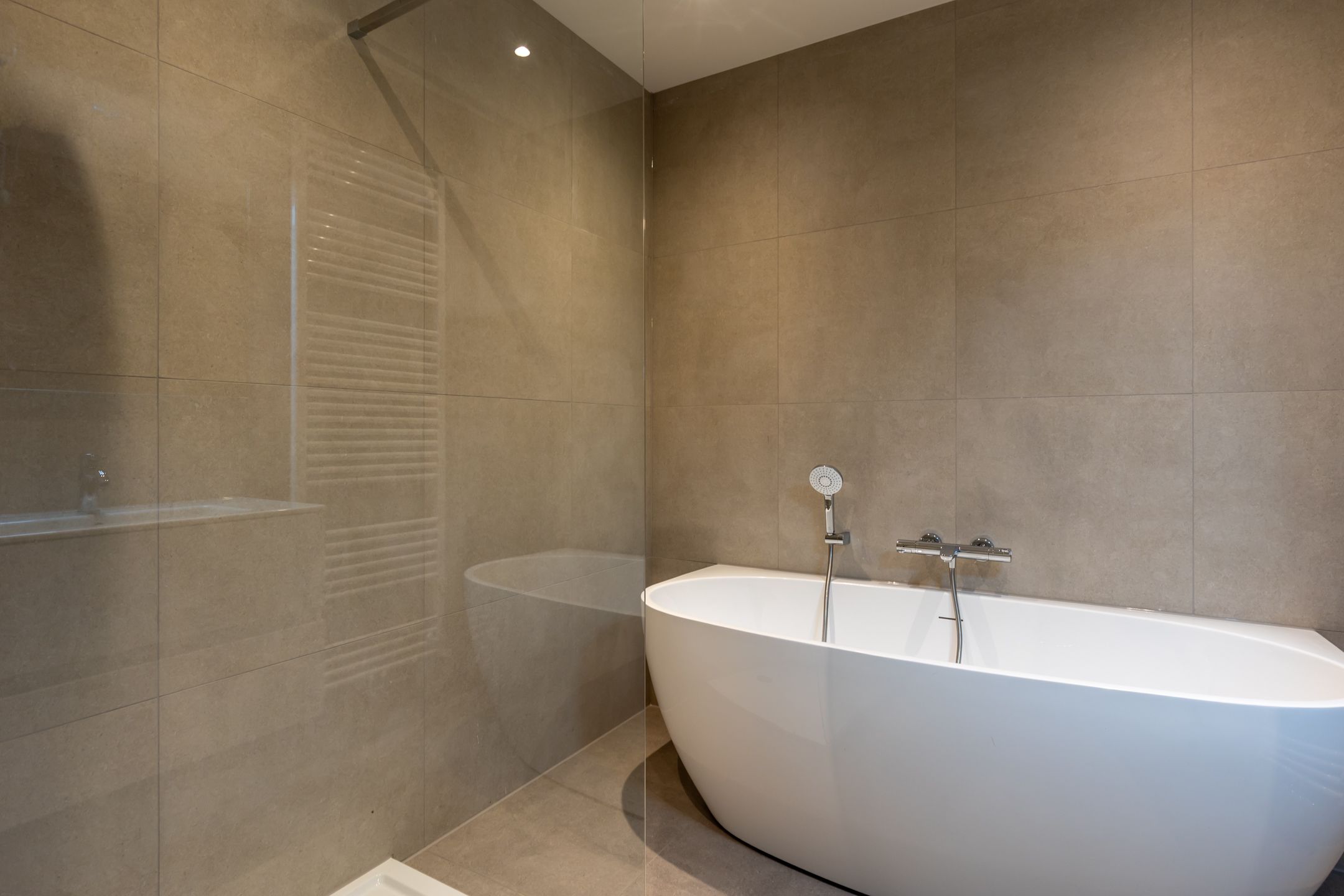 Photo 21 of Cazenderstraat 8