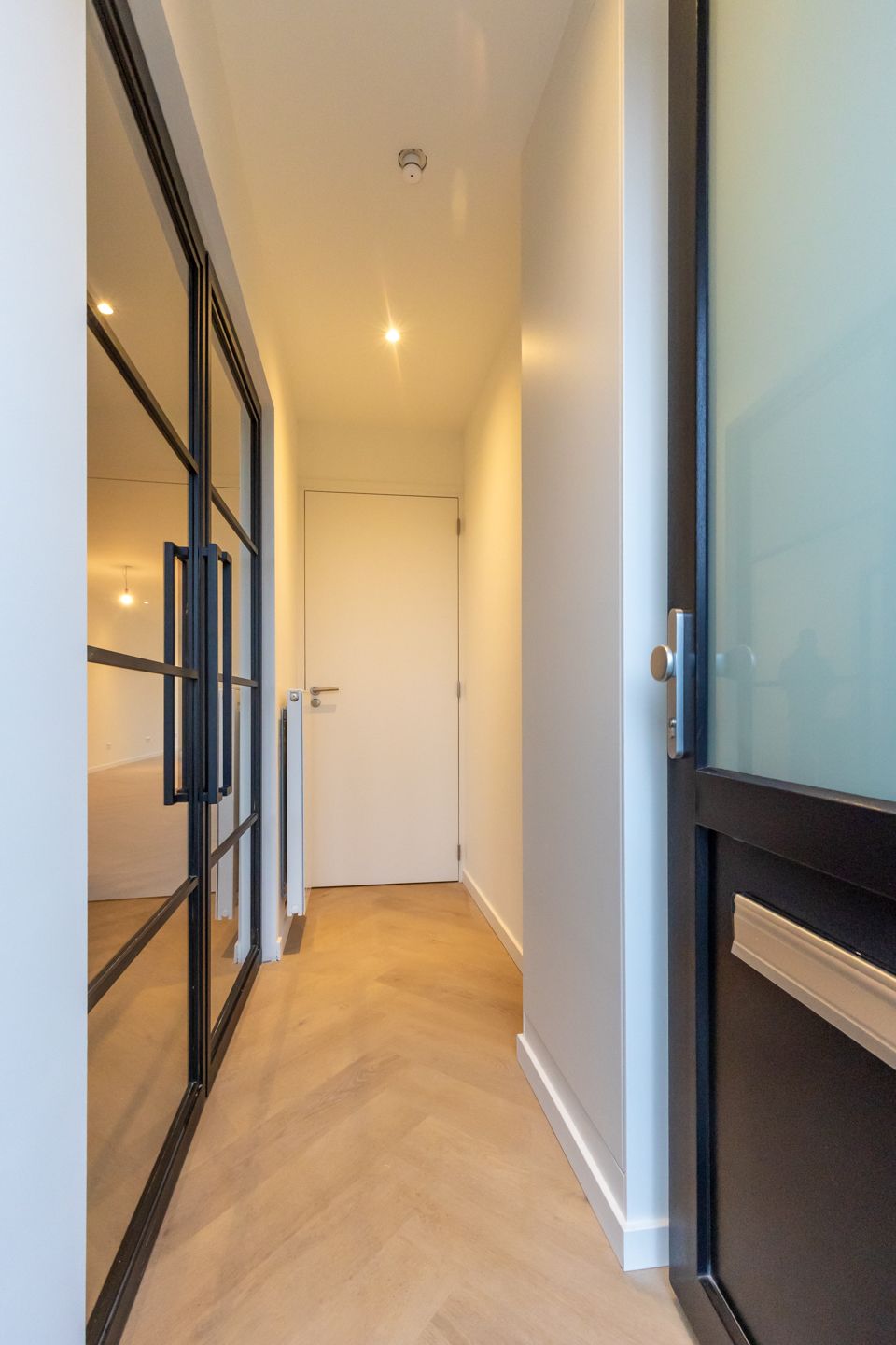 Photo 13 of Cazenderstraat 8