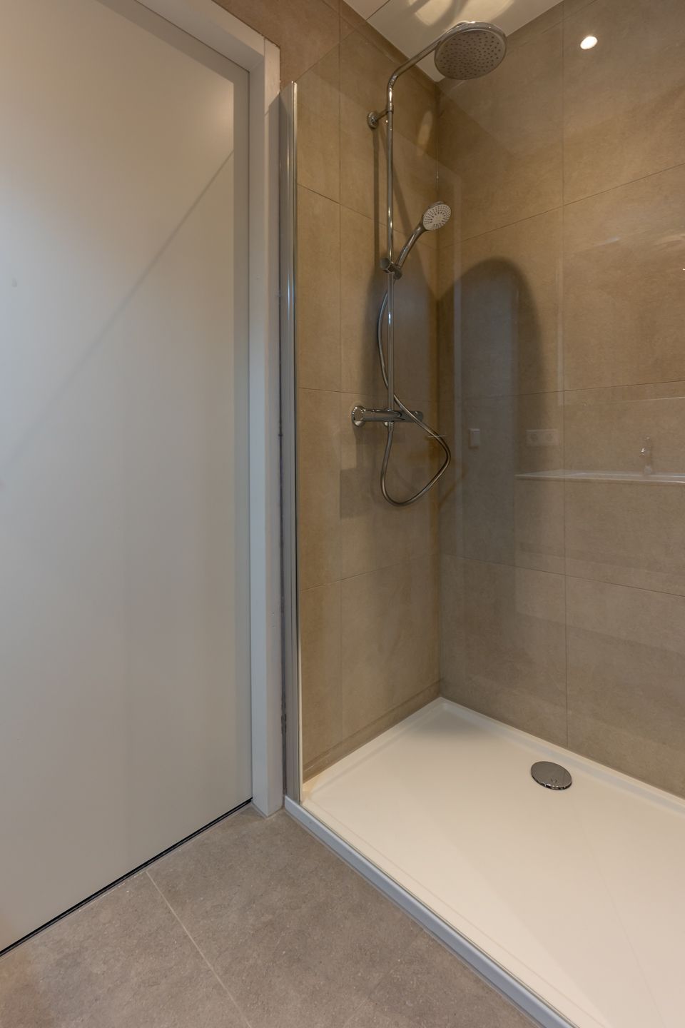 Photo 30 of Cazenderstraat 8