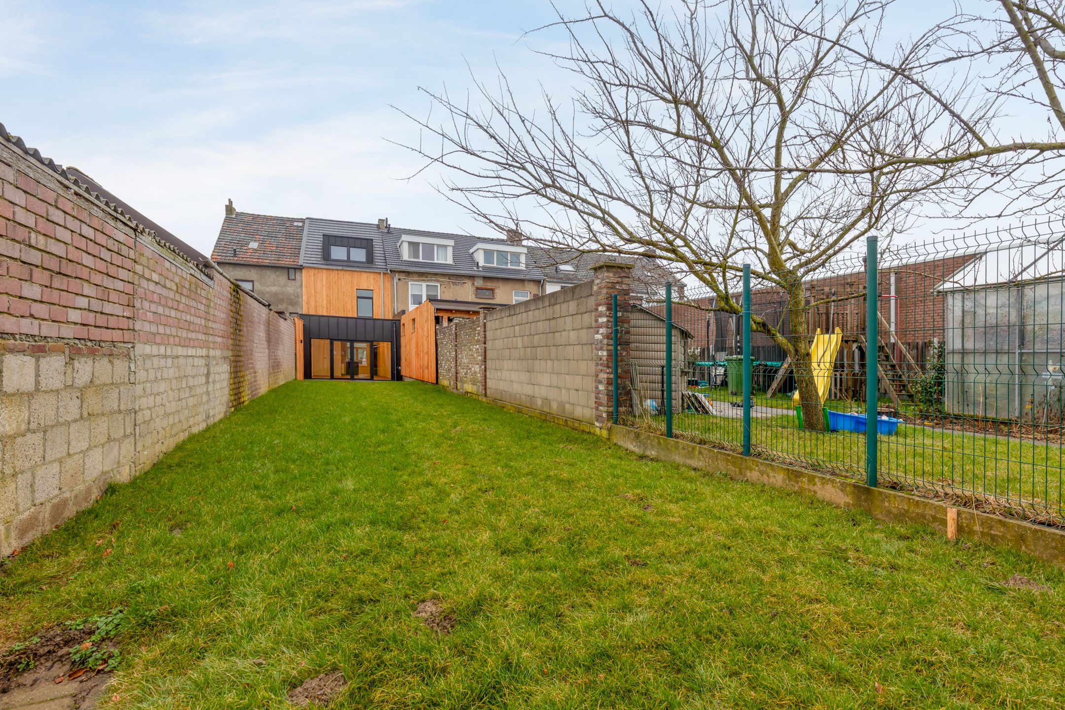 Photo 39 of Cazenderstraat 8