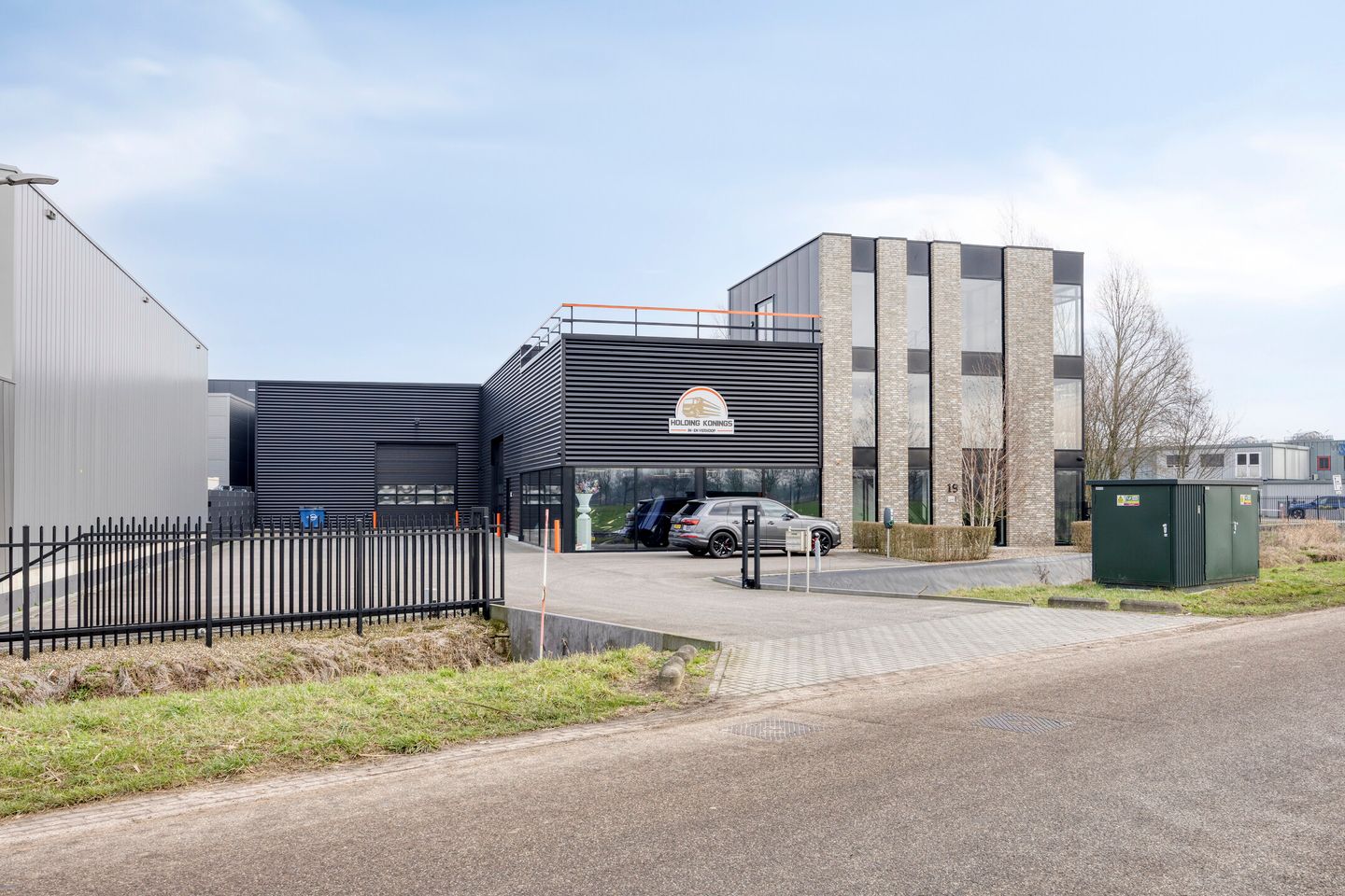 View photo 3 of Bulk 19