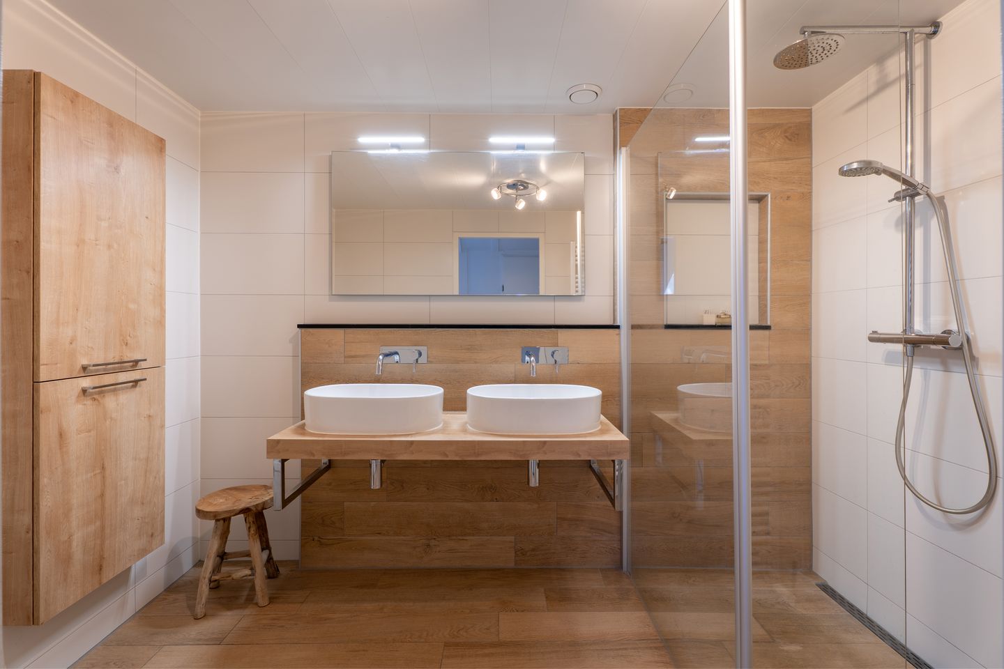 Photo 4 of Adriana van Roonhof 10