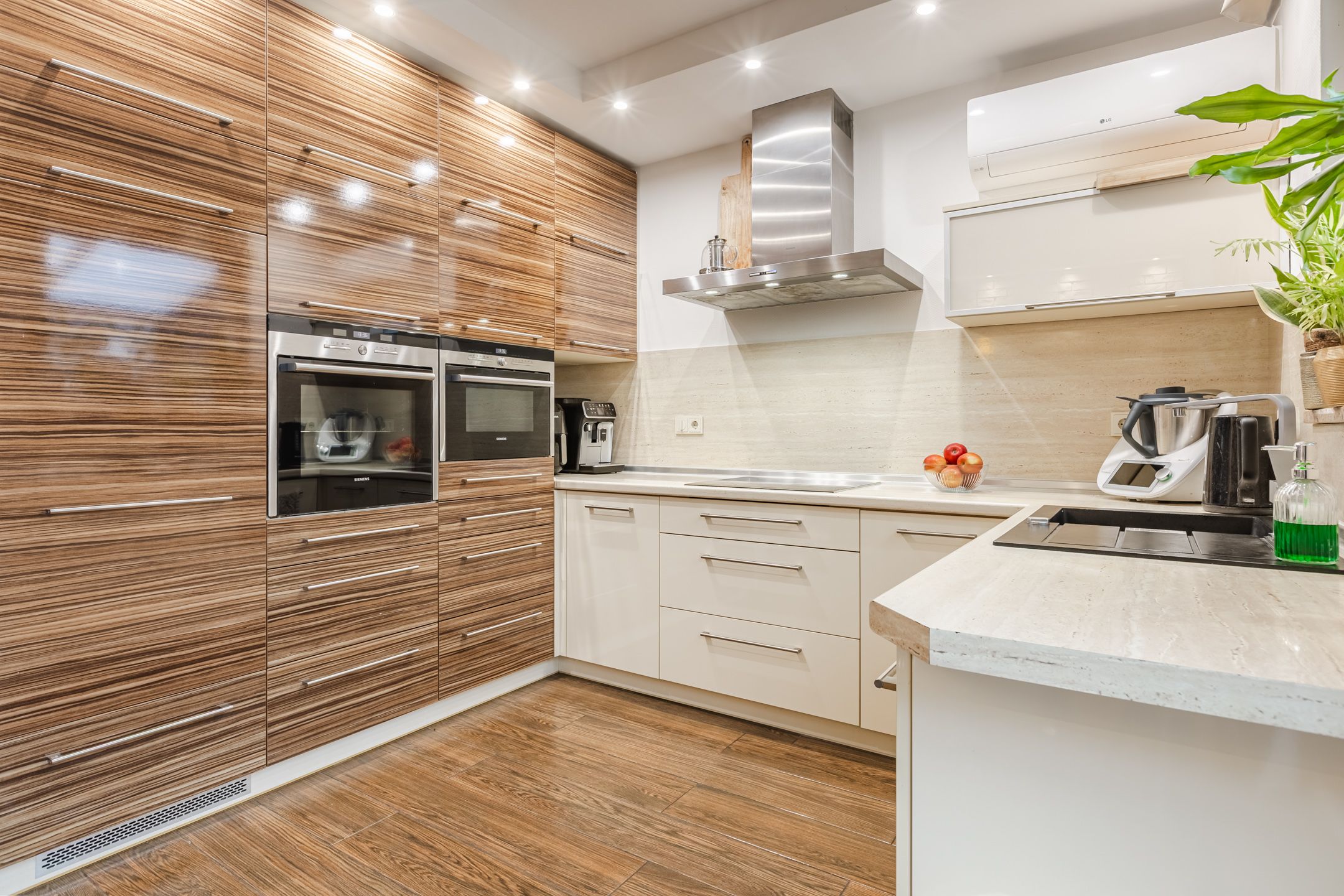 Foto 3 van Naardenstraat 129