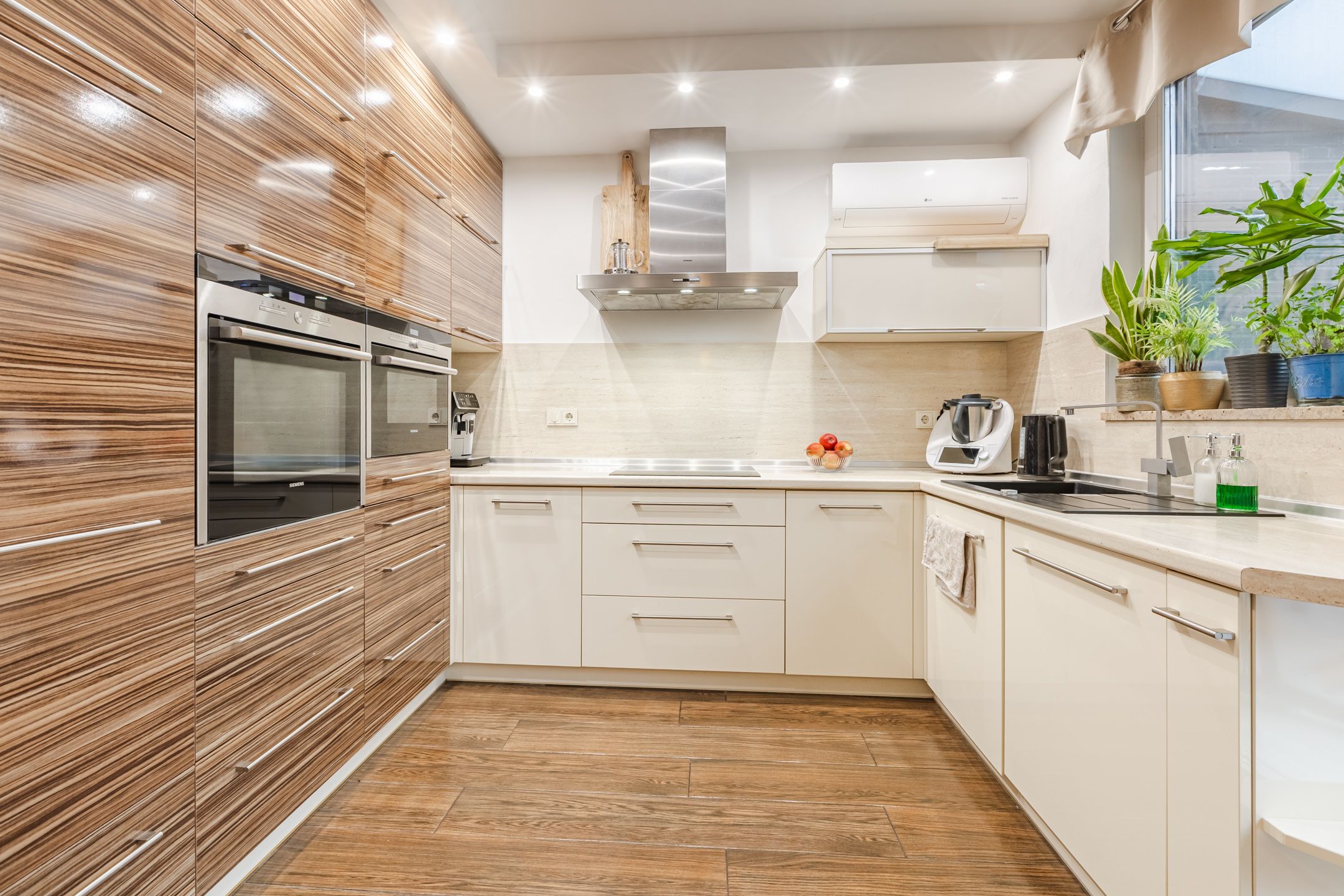 Foto 12 van Naardenstraat 129