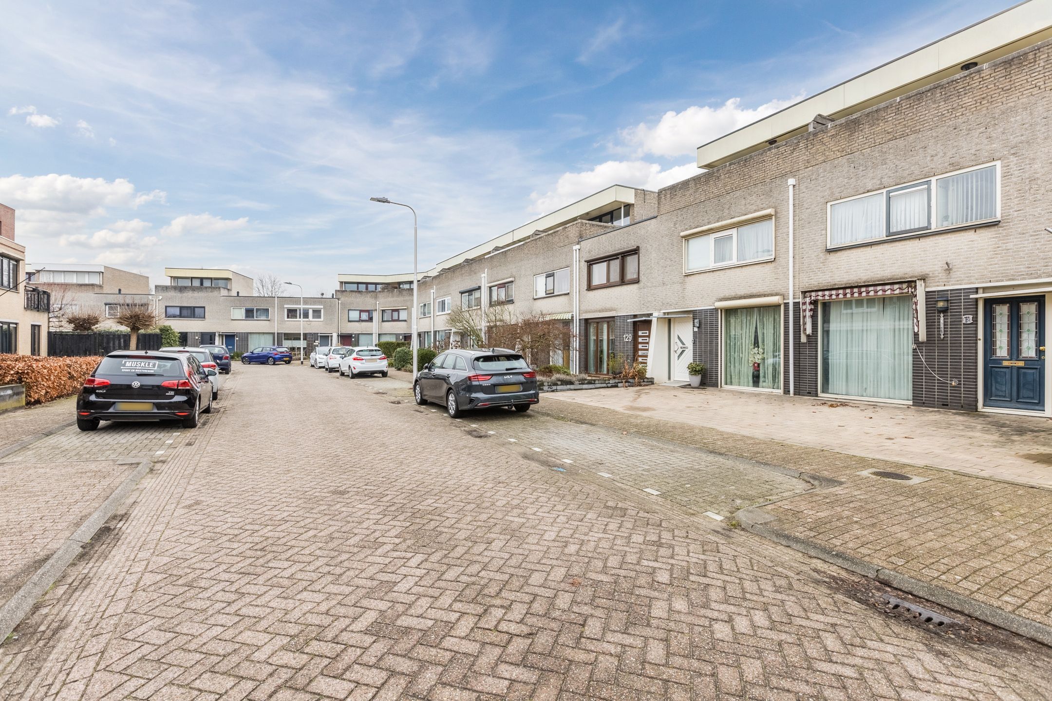 Foto 36 van Naardenstraat 129