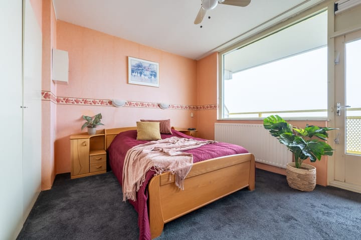 Photo 8 of Dokter van Stratenweg 740