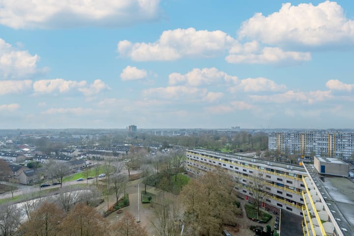 Photo 14 of Dokter van Stratenweg 740