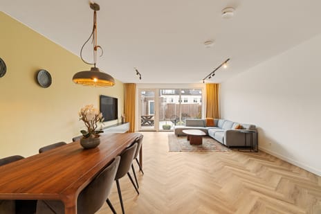 Buckingham 27 secondary image