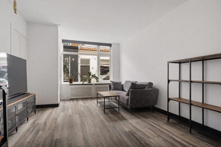 Photo 4 of Leliestraat 11-ZW