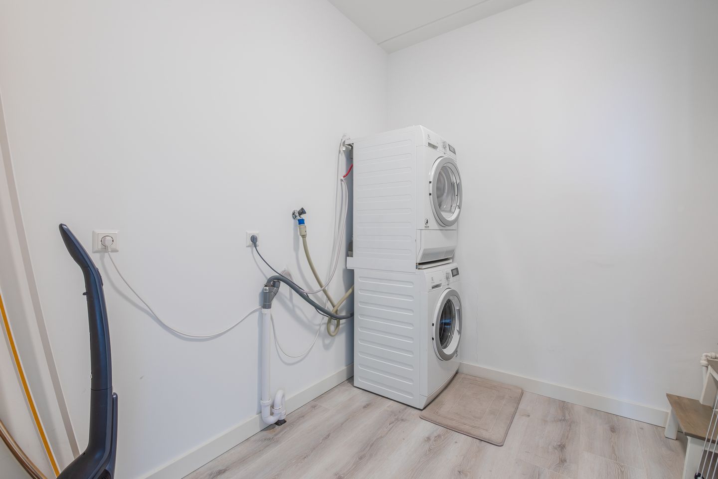 Foto 40 van Plein 1944 89-D