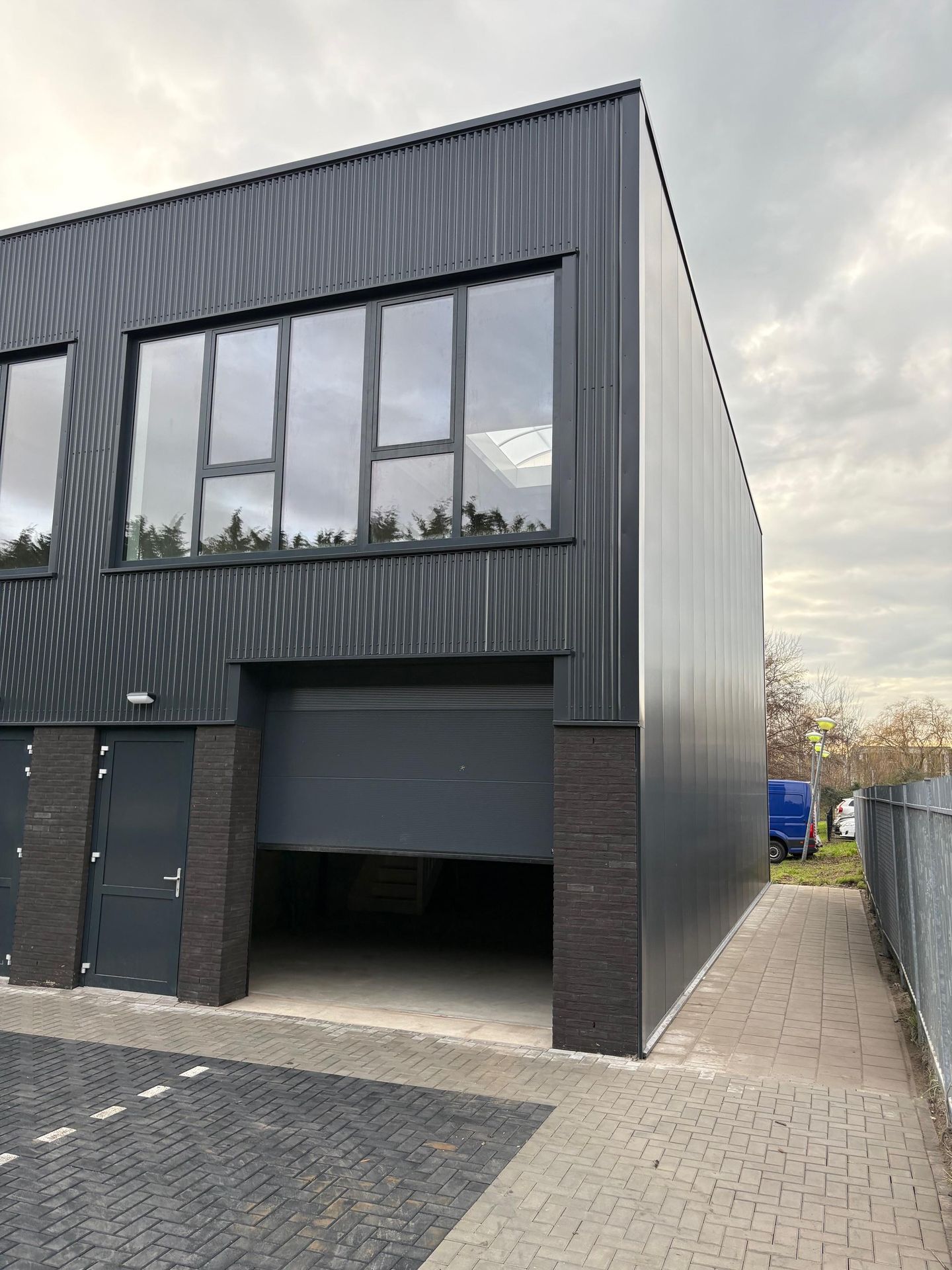 View photo 4 of Omweg 44-C