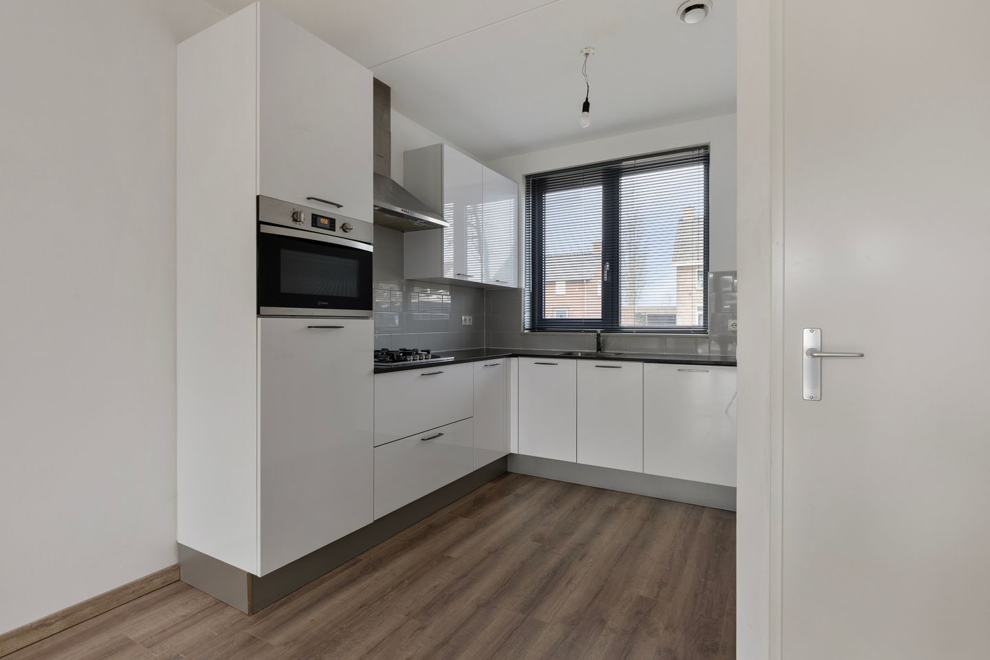 Foto 10 van Julianastraat 82