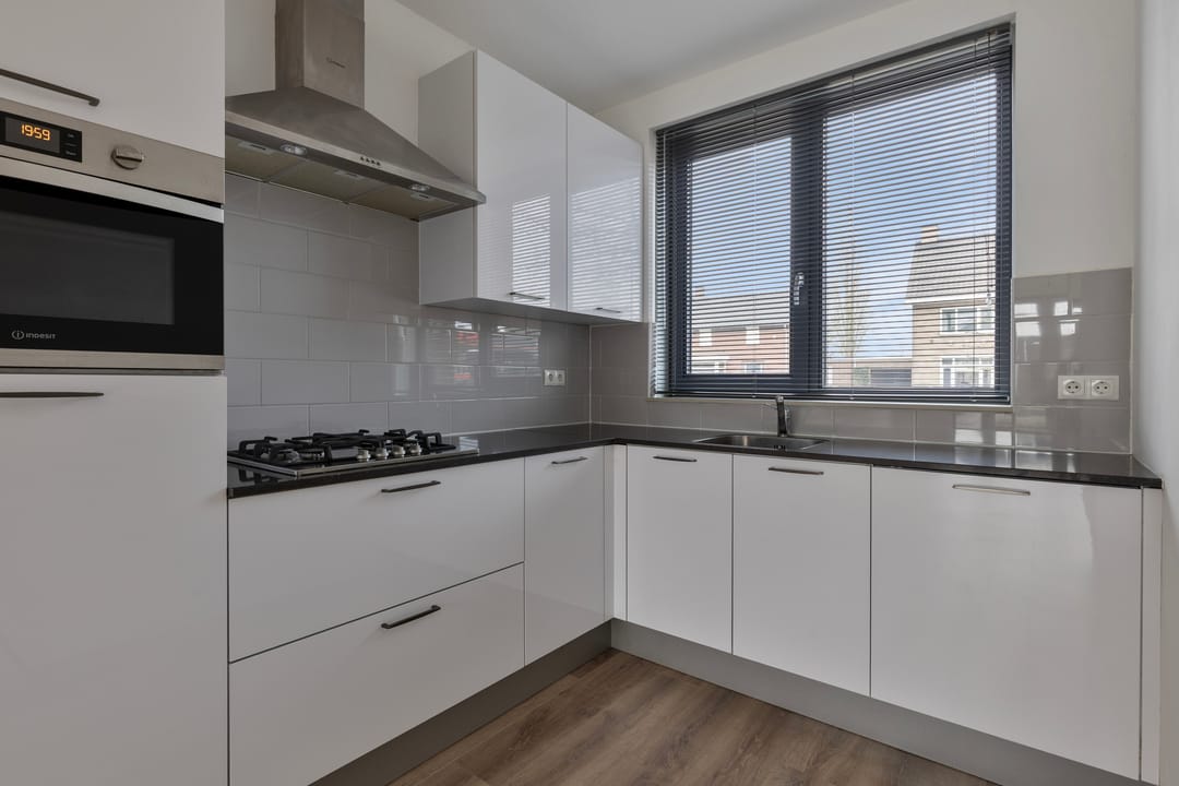 Foto 11 van Julianastraat 82