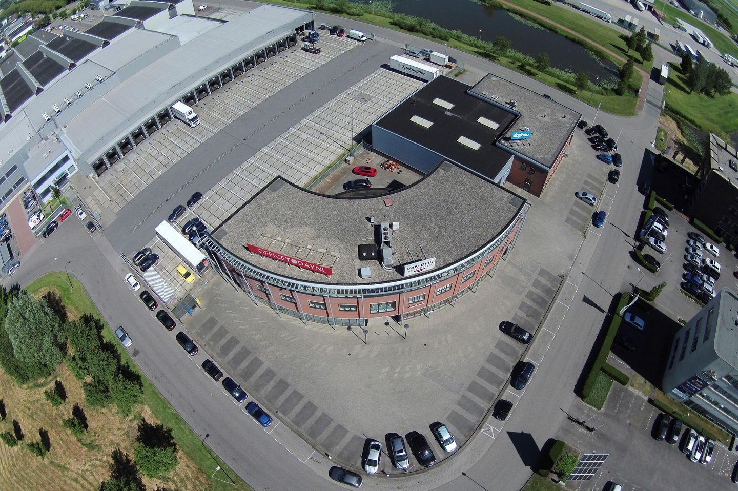 Bekijk foto 3 van Tolnasingel 6