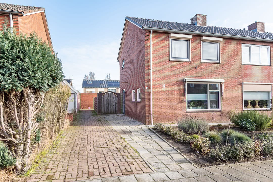 Foto 1 van Kanunnik de Vriesstraat 81