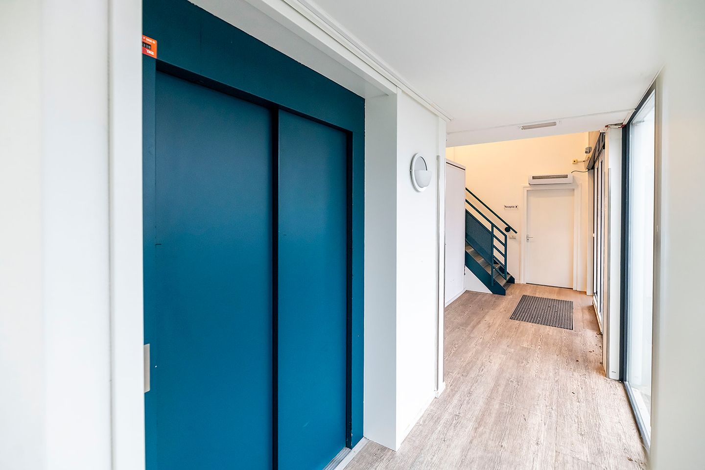 Bekijk foto 4 van Vliegveldweg 65