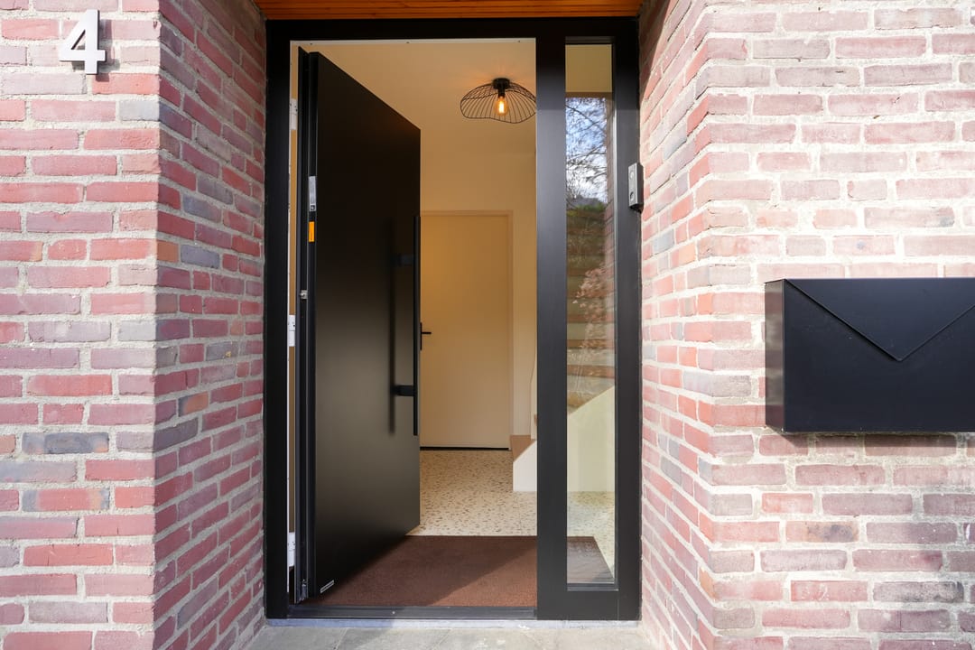 Photo 2 of Landsraderweg 4