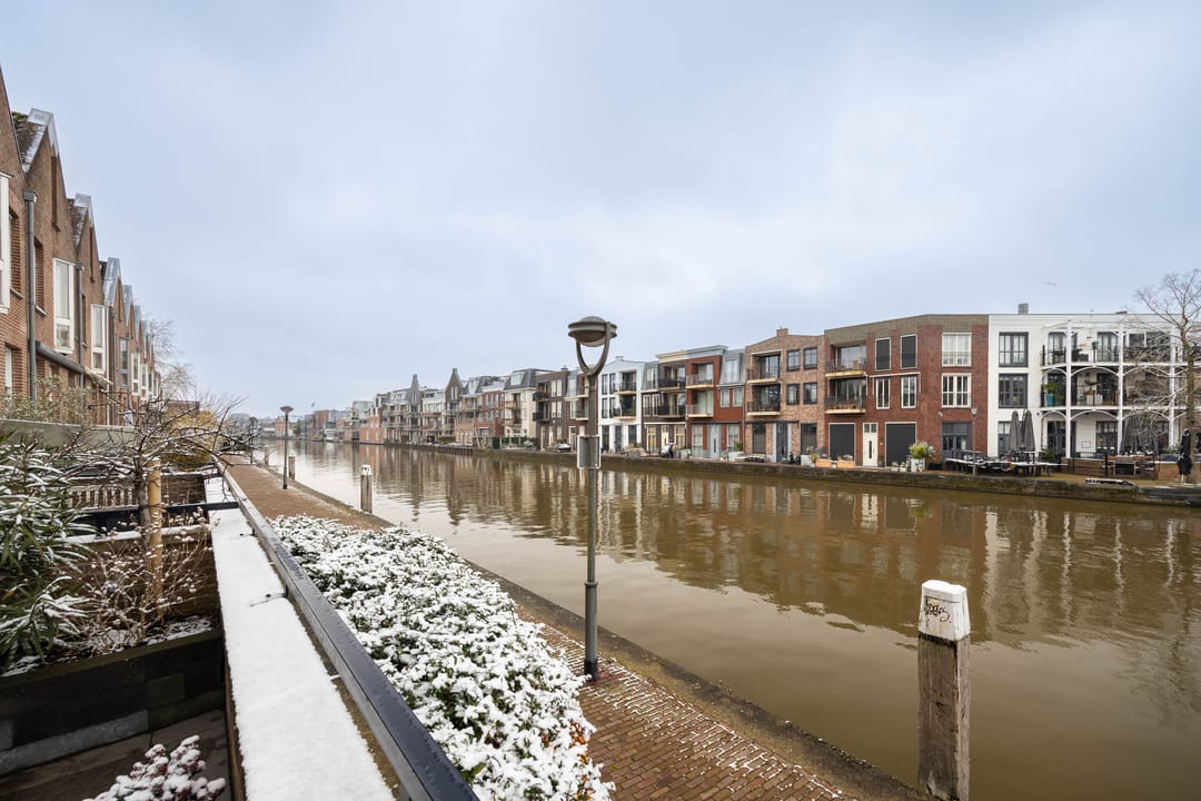 Photo 2 of Curaçaostraat 8