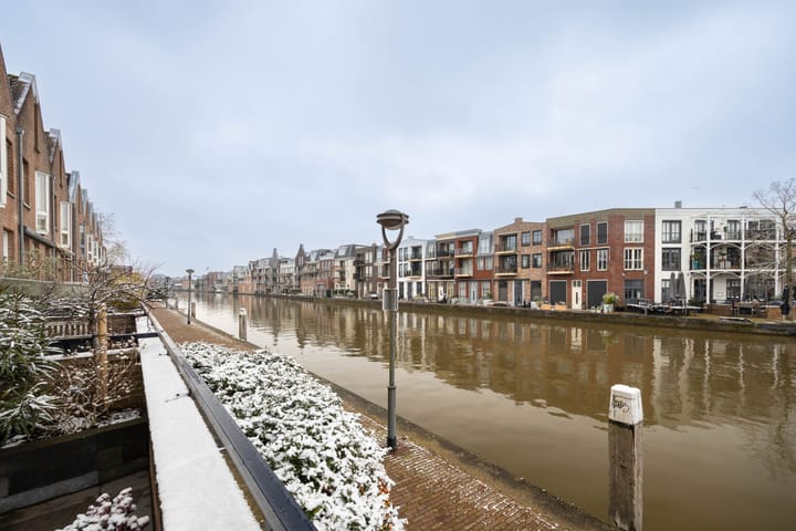 Photo 2 of Curaçaostraat 8