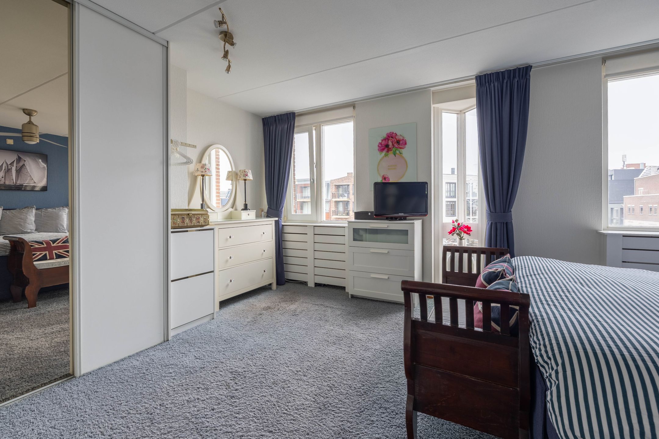 Photo 12 of Curaçaostraat 8