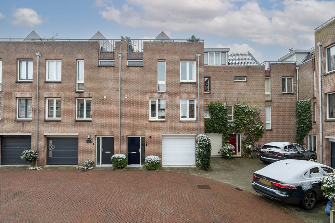 Photo 28 of Curaçaostraat 8