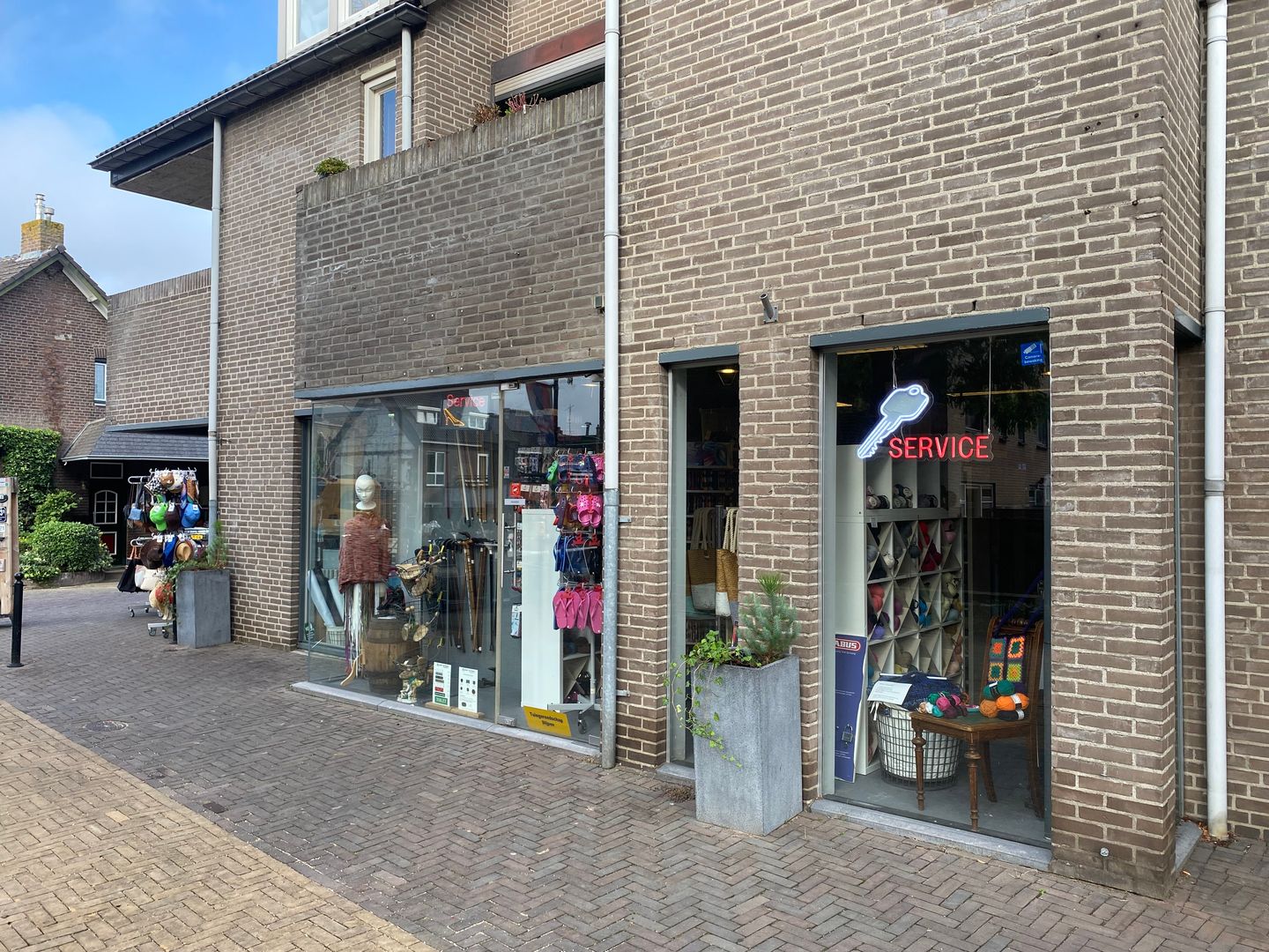 View photo 2 of Dokter Crasbornplein 1