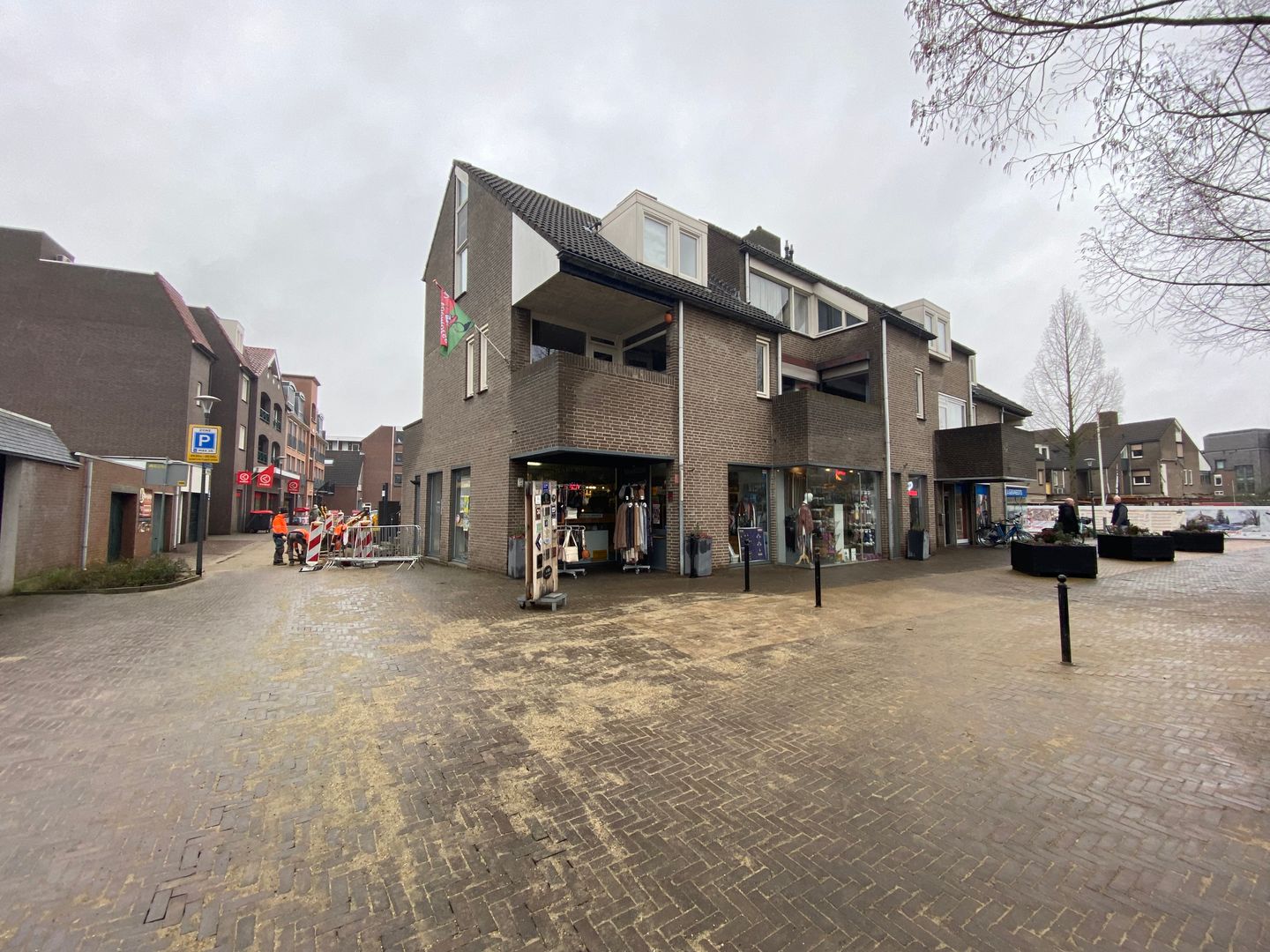 View photo 3 of Dokter Crasbornplein 1