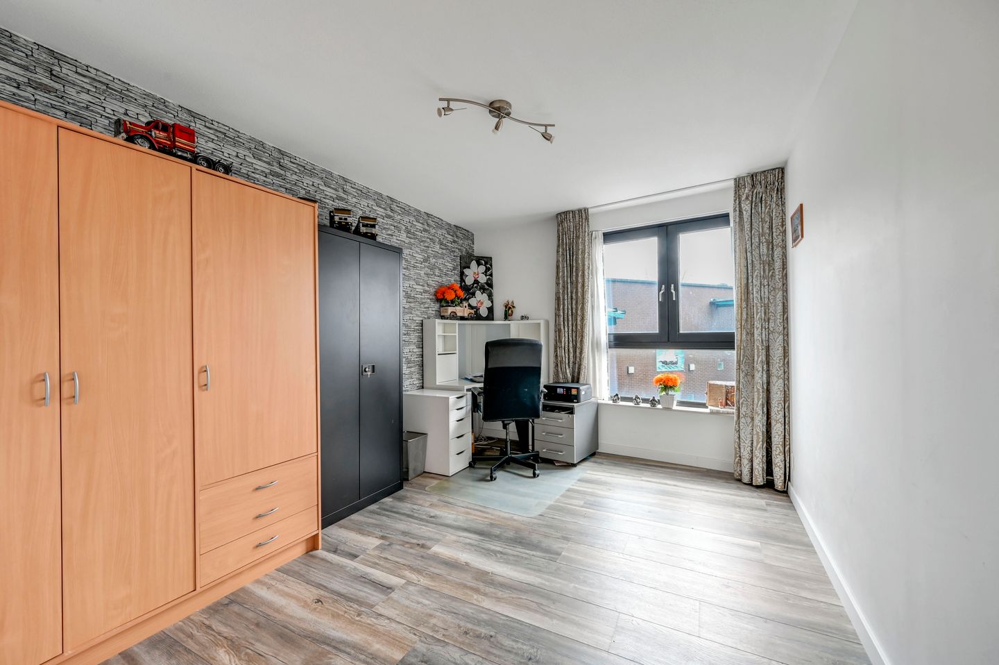 Foto 20 van Peter van Anrooylaan 161