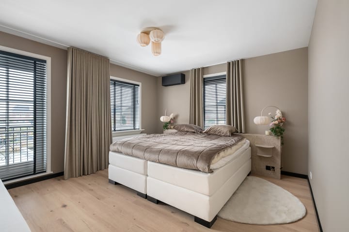 Foto 35 van Regina Verweykade 8