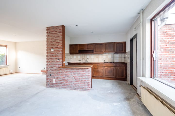 Photo 3 of Weegbree 16