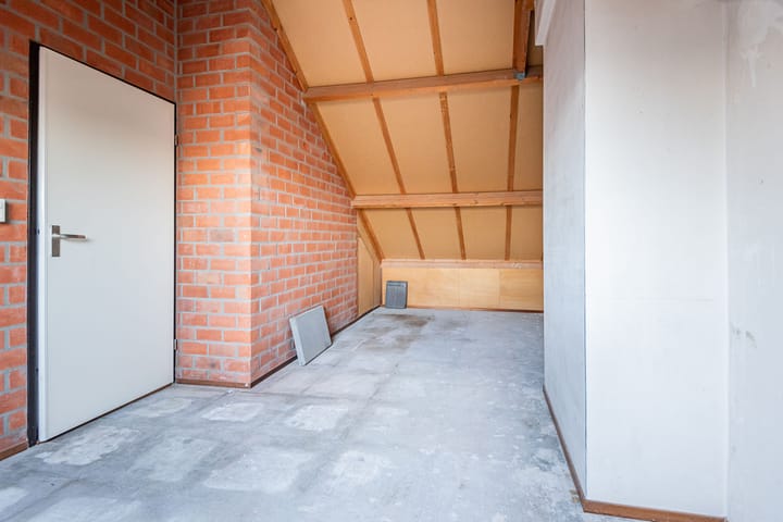 Photo 32 of Weegbree 16