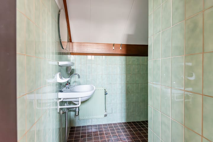 Photo 33 of Weegbree 16