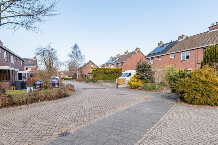 Photo 41 of Weegbree 16