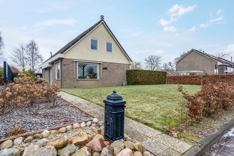 de Hulst 27 secondary image