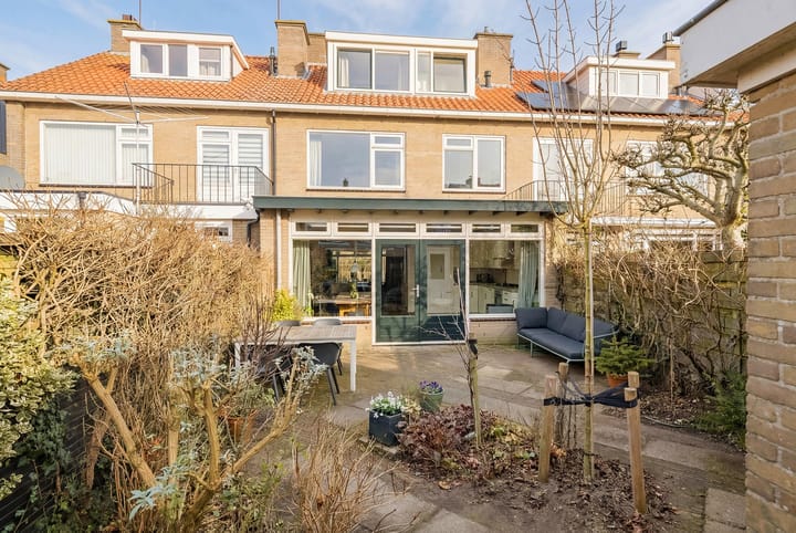 Foto 2 van Roos en Beeklaan 18