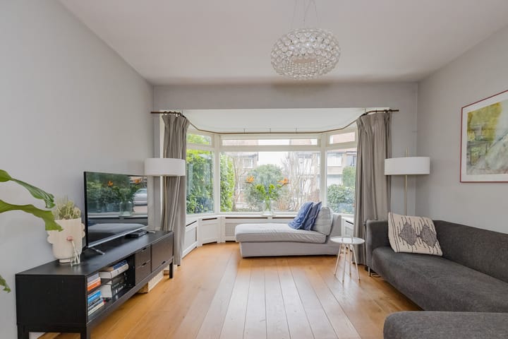 Foto 4 van Roos en Beeklaan 18