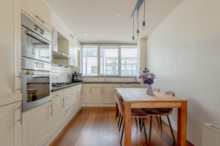 Foto 12 van Nieuwenhoornstraat 146