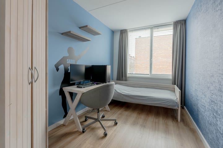 Foto 19 van Nieuwenhoornstraat 146