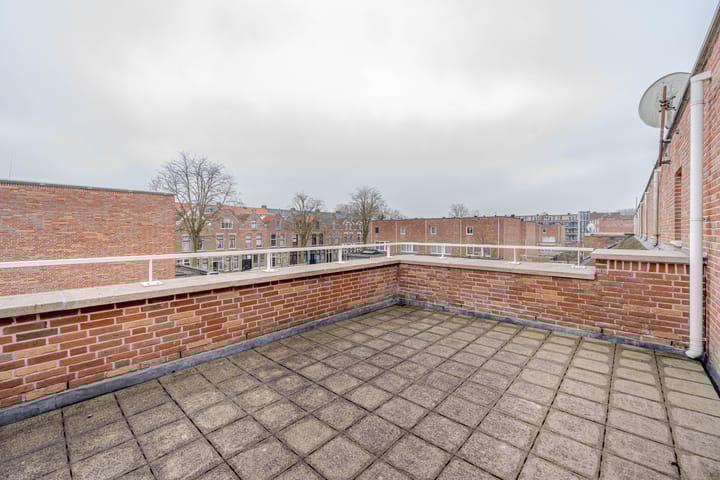 Foto 30 van Nieuwenhoornstraat 146