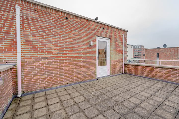 Foto 31 van Nieuwenhoornstraat 146