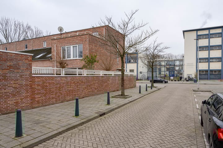 Foto 37 van Nieuwenhoornstraat 146